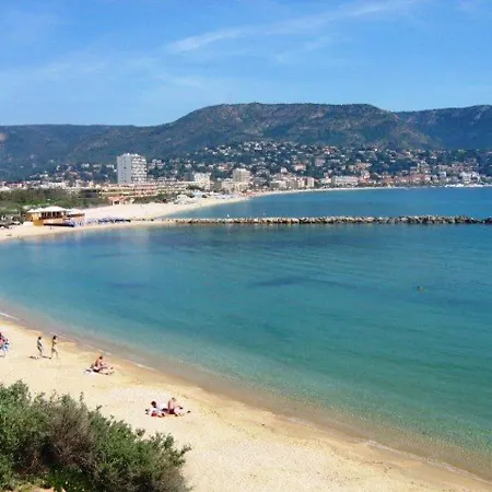 Appartement 3 Pieces 4 Couchages Avec Parking Au Lavandou - Fr-1-251-316 *