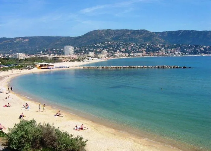 Lägenhet 3 Pieces 4 Couchages Avec Parking Au Lavandou - Fr-1-251-316 *