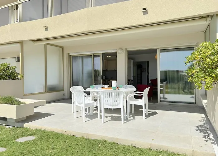 Lägenhet 3 Pieces 4 Couchages Avec Parking Au Lavandou - Fr-1-251-316